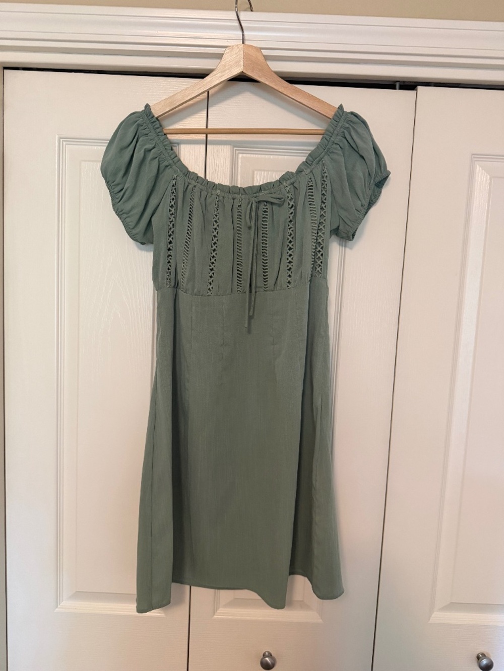 ✨ Lulus Puff Sleeve Mini Dress